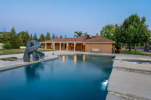 Exterior - 10024 E Bullard Ave, Clovis, CA 93619 photo 12 of 28