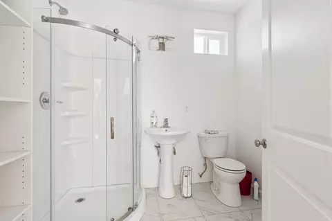 Bath - 10024 E Bullard Ave, Clovis, CA 93619 photo 4 of 7