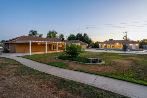 Exterior - 10024 E Bullard Ave, Clovis, CA 93619 photo 15 of 28