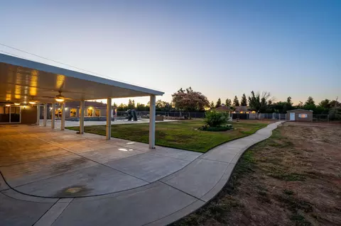 Exterior - 10024 E Bullard Ave, Clovis, CA 93619 photo 14 of 28