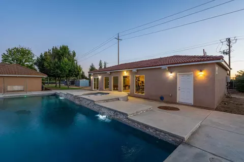 Exterior - 10024 E Bullard Ave, Clovis, CA 93619 photo 13 of 28