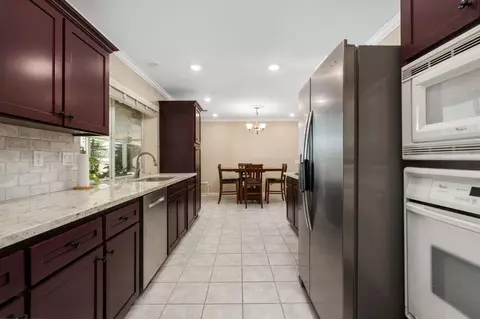 Kitchen - 10024 E Bullard Ave, Clovis, CA 93619 photo 1 of 6