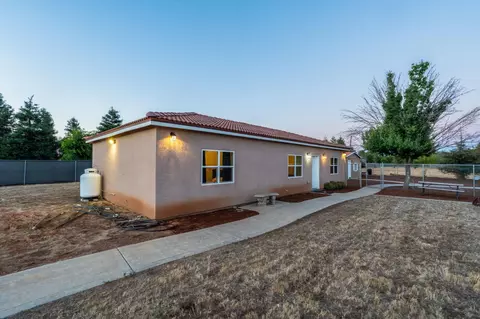 Exterior - 10024 E Bullard Ave, Clovis, CA 93619 photo 25 of 28