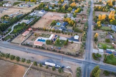 View/Area - 10024 E Bullard Ave, Clovis, CA 93619 photo 7 of 8