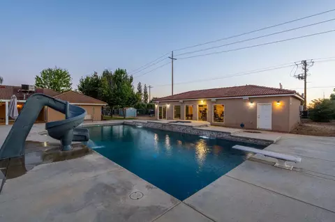 Exterior - 10024 E Bullard Ave, Clovis, CA 93619 photo 10 of 28
