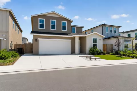 Exterior - 4242 Hampton Way, Clovis, CA 93619 photo 6 of 6