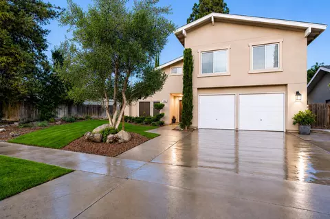 8296 N Del Mar Ave, Fresno, CA 93711