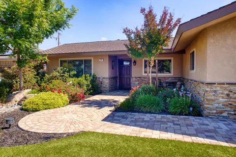 Exterior - 409 California Ave, Madera, CA 93637 photo 3 of 11