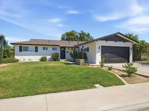 649 W Ashcroft Ave, Clovis, CA 93612