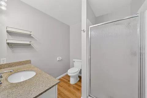 Bath - 1091 Stanford Ave, Clovis, CA 93611 photo 3 of 5