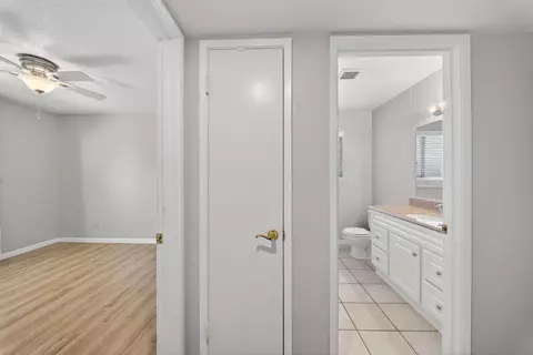 Entry Way - 1091 Stanford Ave, Clovis, CA 93611 photo 2 of 3