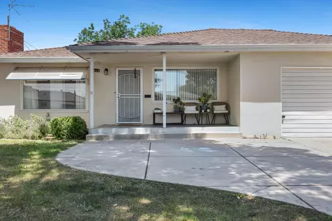 3913 E Fountain Way, Fresno, CA 93726