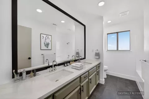 Bath - 2929 W Sinclair St, Caruthers, CA 93609 photo 3 of 5