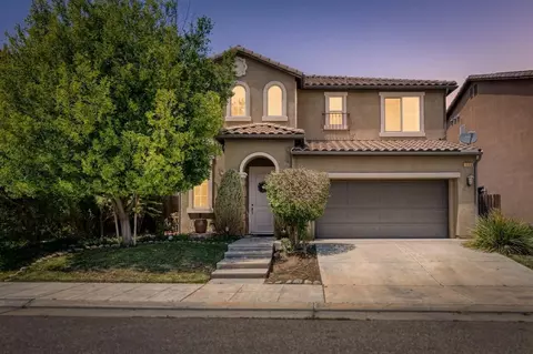 1634 E Autumn Sage Ave, Fresno, CA 93730