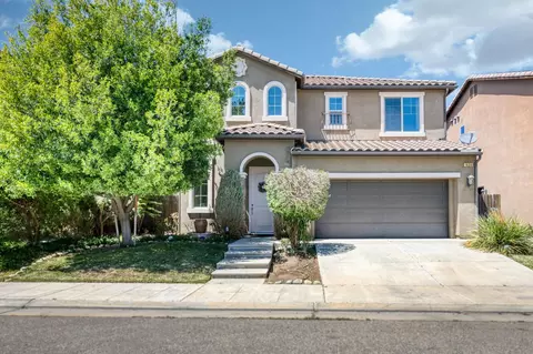 1634 E Autumn Sage Ave, Fresno, CA 93730
