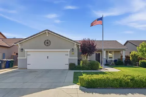 166 Rancho Santa Fe Dr, Madera, CA 93638