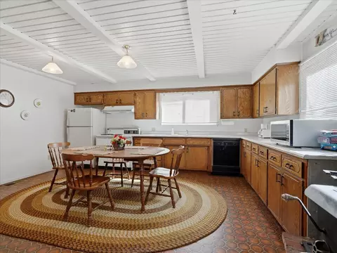 Kitchen - 45167 Tolladay Rd, Oakhurst, CA 93644 photo 2 of 2