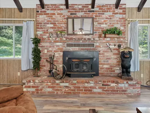 Living - 45167 Tolladay Rd, Oakhurst, CA 93644 photo 4 of 5
