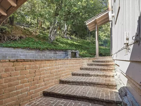 Exterior - 45167 Tolladay Rd, Oakhurst, CA 93644 photo 10 of 21