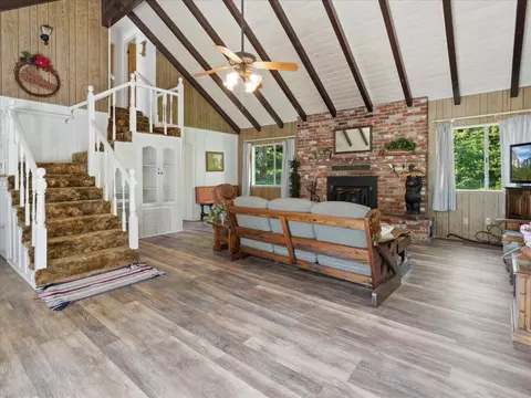 Living - 45167 Tolladay Rd, Oakhurst, CA 93644 photo 2 of 5