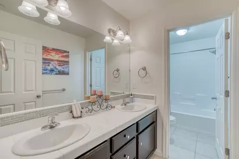 Bath - 1525 N Piccadilly Ln, Clovis, CA 93619 photo 2 of 3