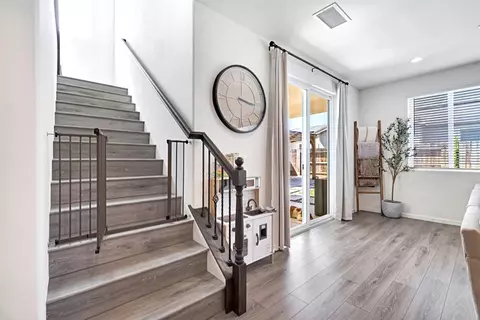 Entry Way - 4155 Dennis Ave, Clovis, CA 93619 photo 2 of 3