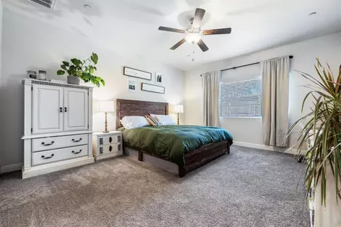 Bedroom - 4112 Alamos Ave, Clovis, CA 93619 photo 1 of 4