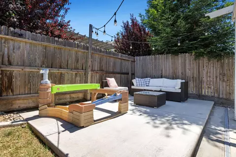 Exterior - 4112 Alamos Ave, Clovis, CA 93619 photo 5 of 8