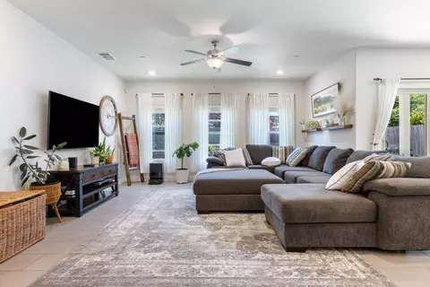 Living - 4112 Alamos Ave, Clovis, CA 93619 photo 1 of 1