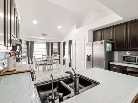 Kitchen - 1012 Fedora Ave, Clovis, CA 93612 photo 1 of 6