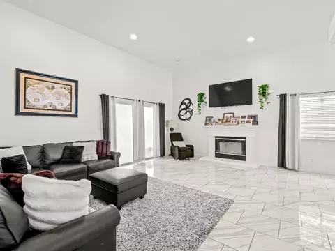 Living - 1012 Fedora Ave, Clovis, CA 93612 photo 2 of 5