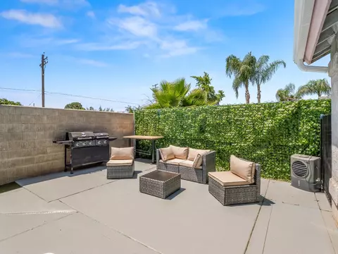 Exterior - 1012 Fedora Ave, Clovis, CA 93612 photo 5 of 5