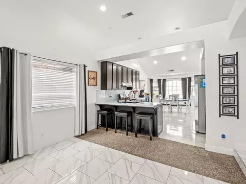 Entry Way - 1012 Fedora Ave, Clovis, CA 93612 photo 2 of 4