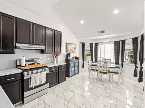 Kitchen - 1012 Fedora Ave, Clovis, CA 93612 photo 3 of 6