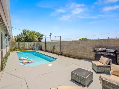 Exterior - 1012 Fedora Ave, Clovis, CA 93612 photo 2 of 5