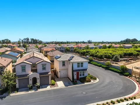 View/Area - 3714 Connected Pl, Clovis, CA 93619 photo 2 of 11