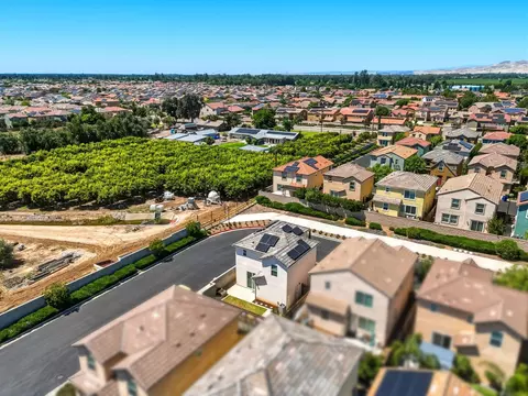 View/Area - 3714 Connected Pl, Clovis, CA 93619 photo 8 of 11