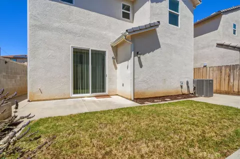 Exterior - 3714 Connected Pl, Clovis, CA 93619 photo 8 of 9