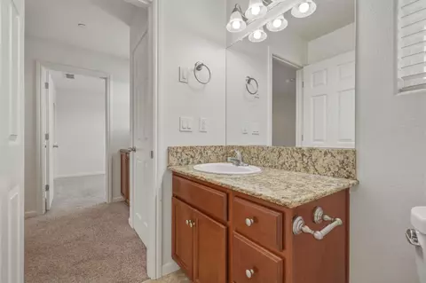 Bath - 3714 Connected Pl, Clovis, CA 93619 photo 3 of 5