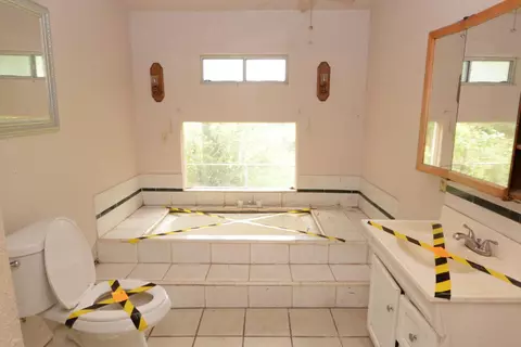 Bath - 54016 Road 200, North Fork, CA 93643 photo 1 of 1