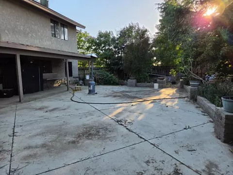 Exterior - 467 W Tenaya Ave, Clovis, CA 93612 photo 3 of 7