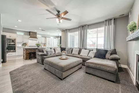 Living - 11079 E Mitchell Peak Way, Clovis, CA 93619 photo 2 of 3