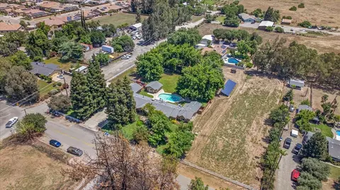 View/Area - 1185 N Locan Ave, Clovis, CA 93619 photo 3 of 3