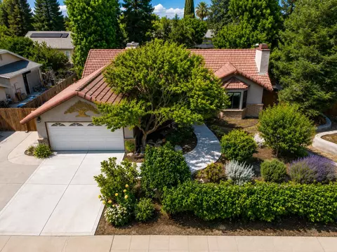 View/Area - 605 W Polson Ave, Clovis, CA 93612 photo 1 of 2