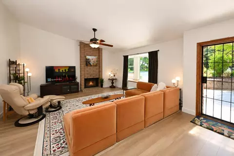 Living - 605 W Polson Ave, Clovis, CA 93612 photo 1 of 1