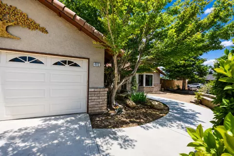 Exterior - 605 W Polson Ave, Clovis, CA 93612 photo 4 of 17