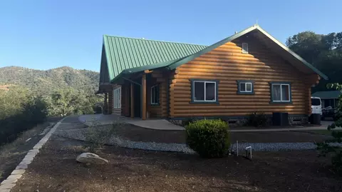 1905 Silver Ln, Yokuts Valley, CA 93675
