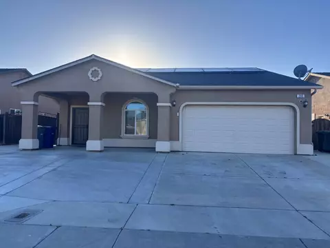 260 N 3rd St, Orange Cove, CA 93646