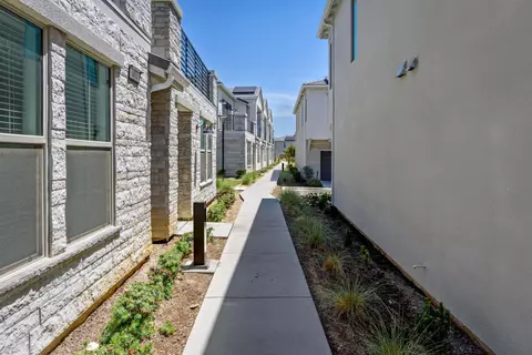 Entry Way - 484 W Balsam Ln, Clovis, CA 93611 photo 1 of 2