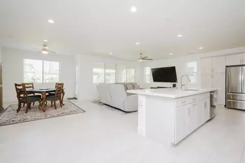 Entry Way - 4285 Monarch Pl, Madera, CA 93636 photo 1 of 2